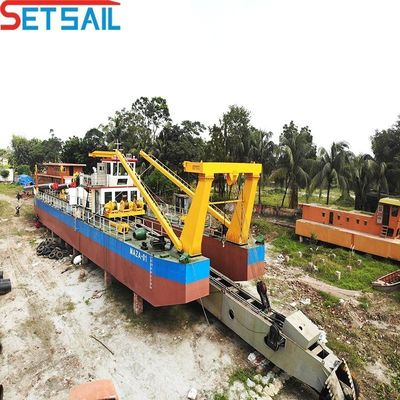 Maximum Capacity 6000m3/Hour Electric Power Cutter Suction Dredger with Underwater Pump