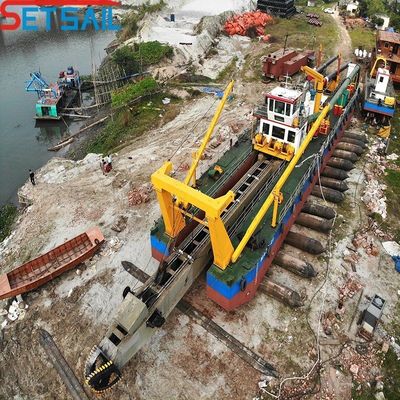 Maximum Capacity 6000m3/Hour Electric Power Cutter Suction Dredger with Underwater Pump