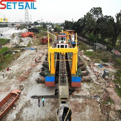 Maximum Capacity 6000m3/Hour Electric Power Cutter Suction Dredger with Underwater Pump