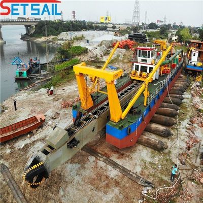 Technology Cummins Diesel Engine Rexroth Hydraulic Cutter Head Dredger for Dredging