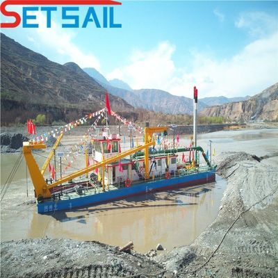 24inch Diesel Engine Hydraulic Cutter Suction Dredger for Shipping Cost and Cyclone Type