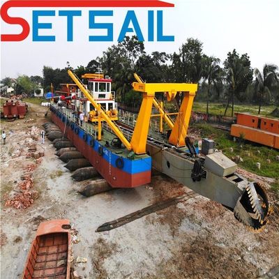 26 Inch Cutter Suction Dredger for Lake Sand 1200m3 Soild Capacity 6000m3 Pump Water Flow
