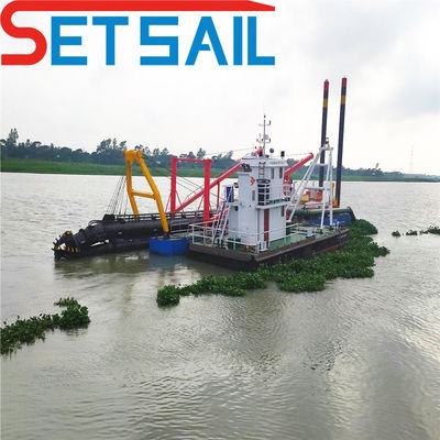 26 Inch Cutter Suction Mud Dredger with Long Discharge Distance and Customized Design