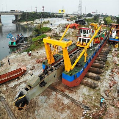 4000m3 Diesel Engine Water Flow Cutter Suction Dredger with Customized Request and 1-2