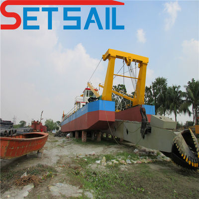Customized Water Flow 3000m3 18inch Cutter Suction Dredger for Dredging Operations