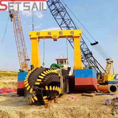 Diesel Engine Sand Dredging Barge/Cutter Suction Dredger for 2000m Discharge Distance