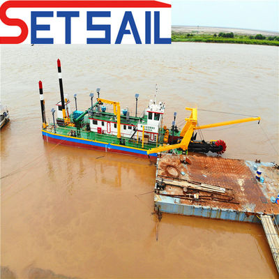 Professional 20 Inch Sand Mining Cutter Suction Dredger on with Cumins Weichai Engine