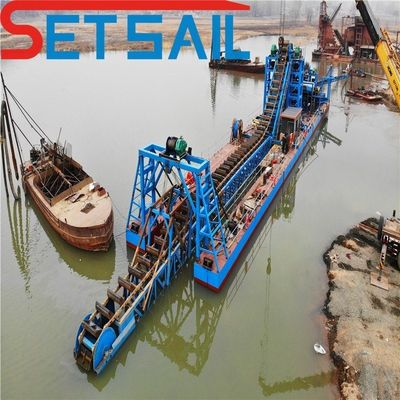 Hull Chain Bucket Gold Mining Boat with 1.4mx1.2m-2.6mx1.5m Drum Screen Length .Diameter